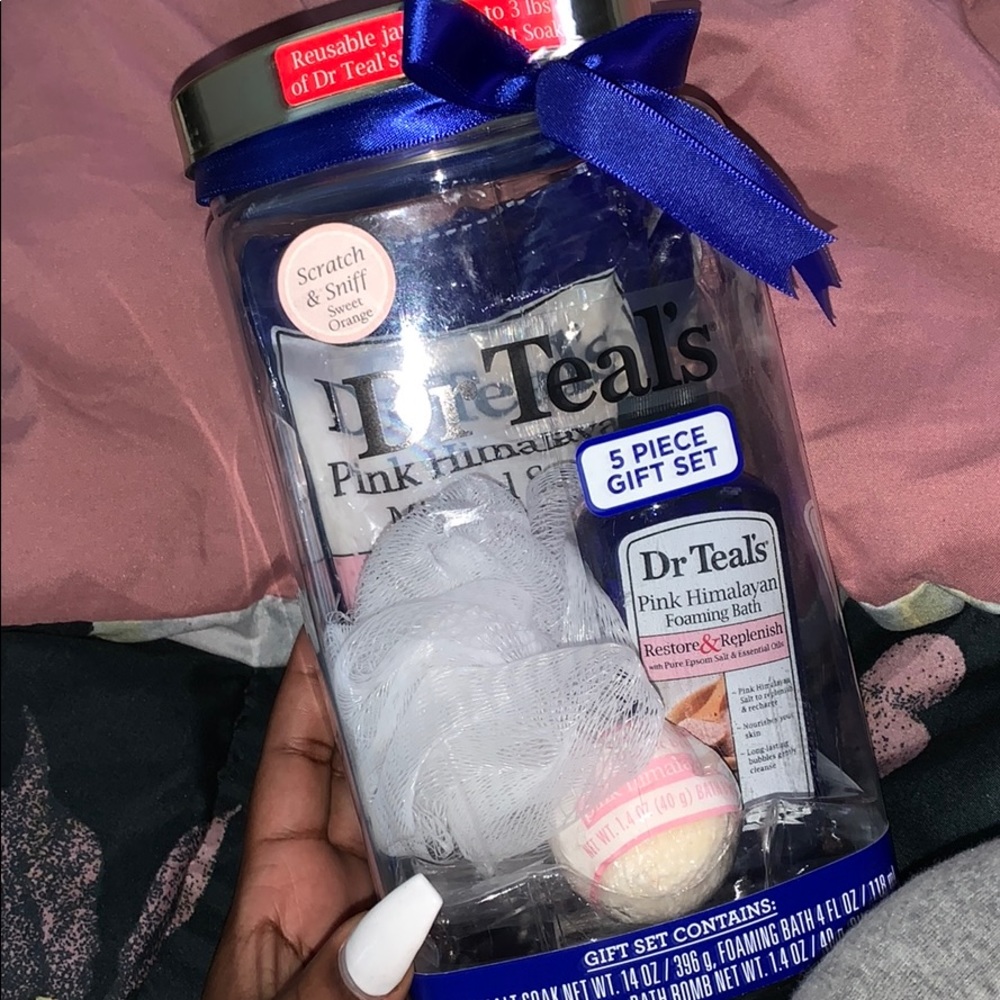 Dr.Teals 4 piece gift set
